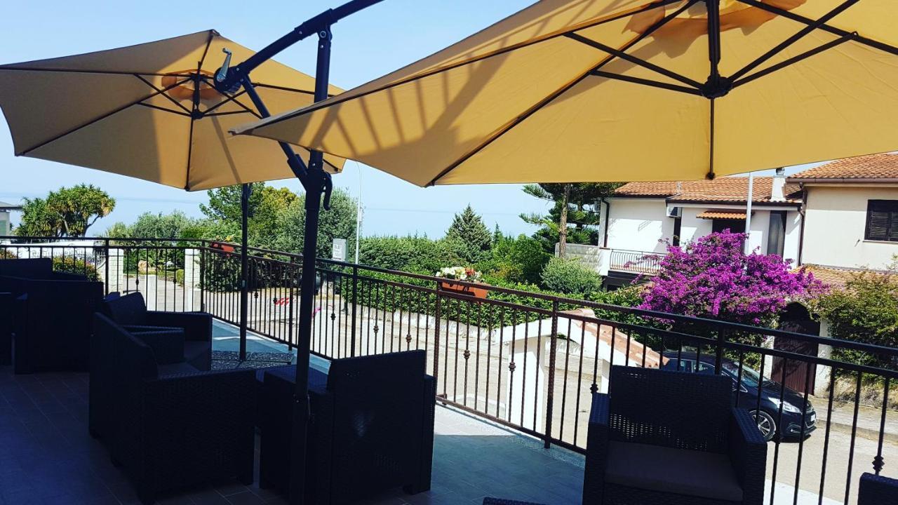 Alba De Mar B&B Roseto Capo Spulico Exterior photo